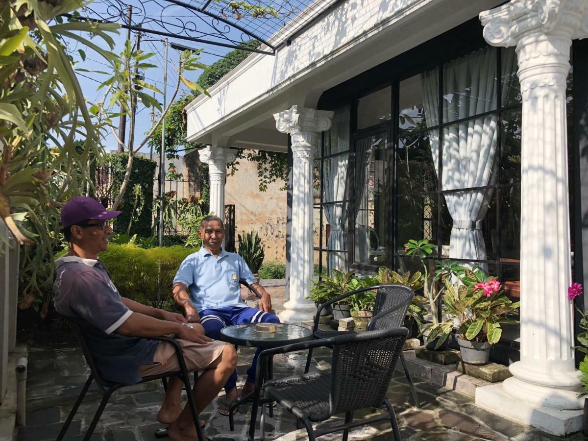 Argya Guesthouse ジョグジャカルタ エクステリア 写真