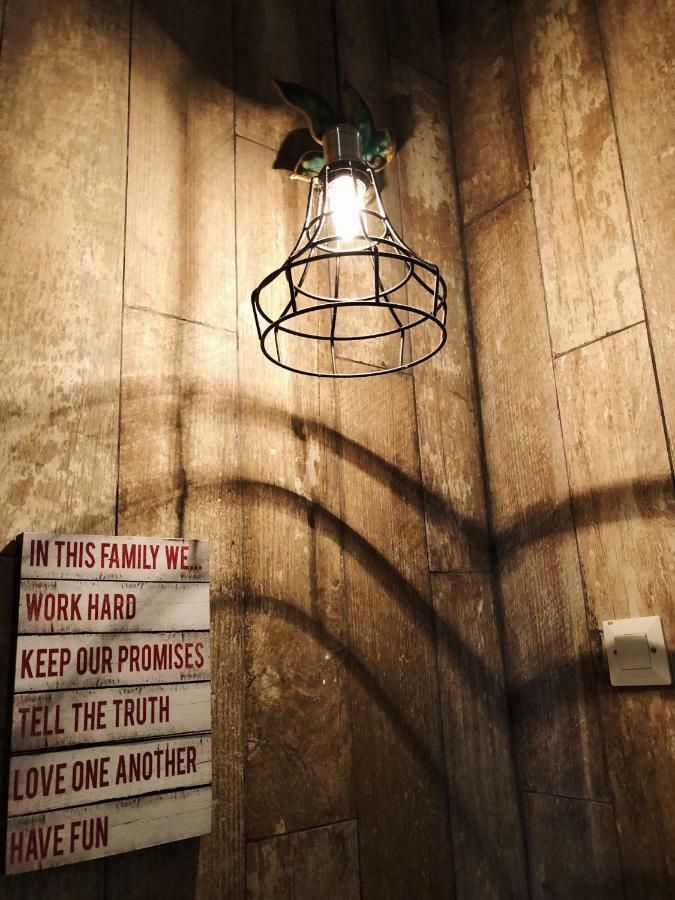 Argya Guesthouse ジョグジャカルタ エクステリア 写真