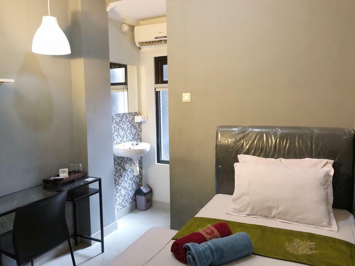 Argya Guesthouse ジョグジャカルタ エクステリア 写真