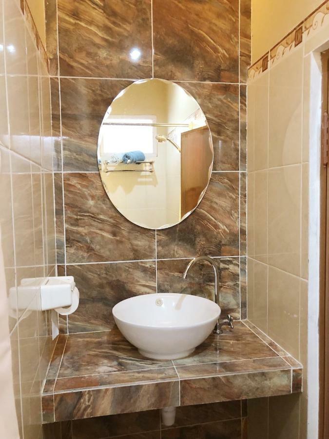 Argya Guesthouse ジョグジャカルタ エクステリア 写真