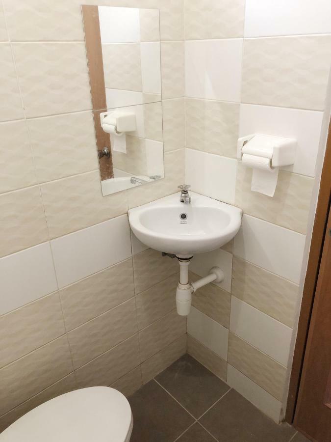 Argya Guesthouse ジョグジャカルタ エクステリア 写真