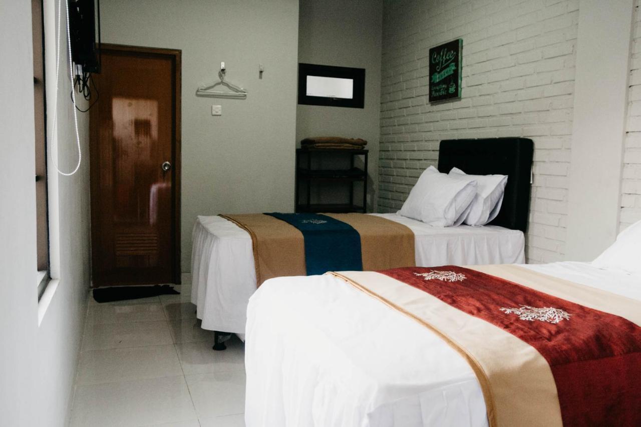Argya Guesthouse ジョグジャカルタ エクステリア 写真